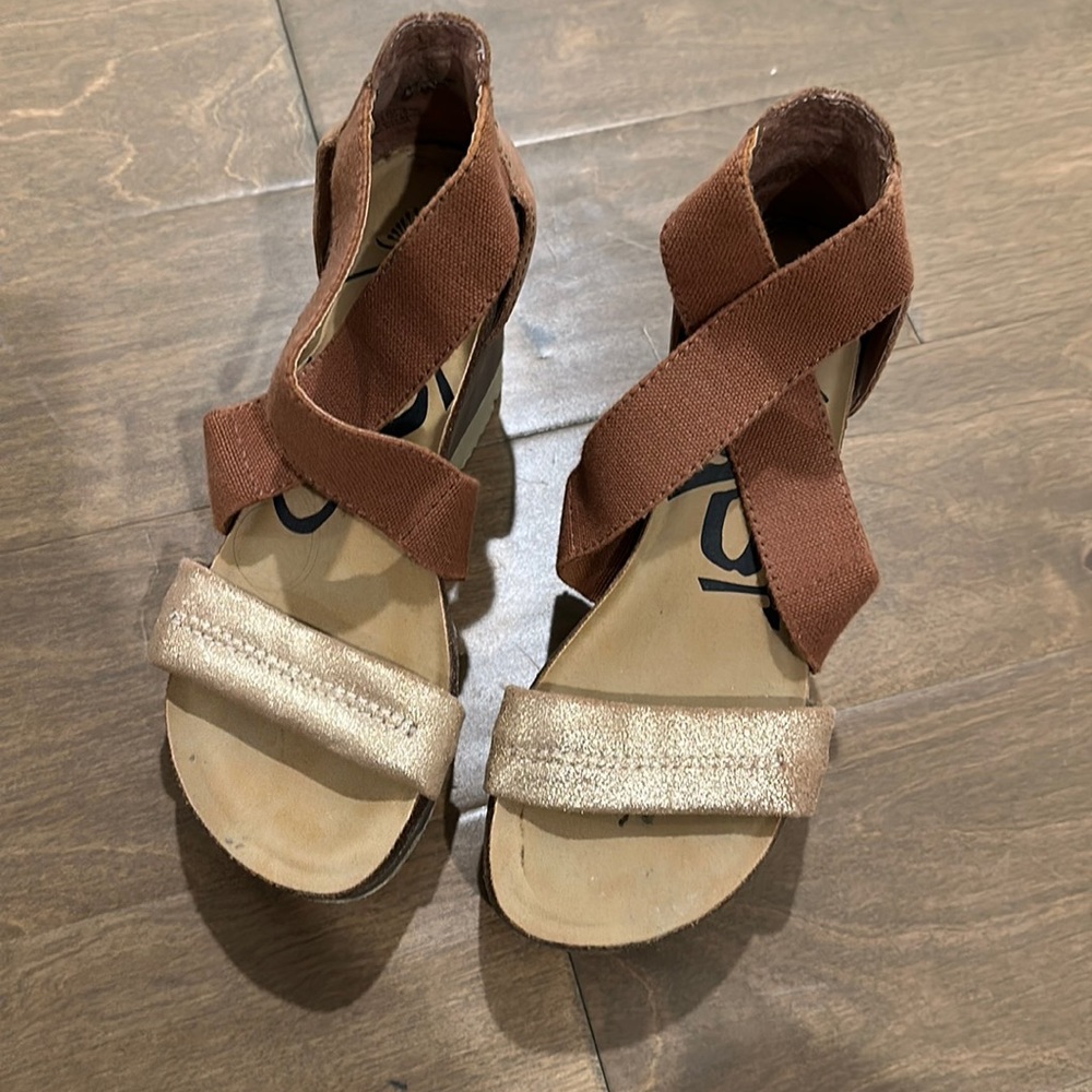 OTBT “Half Moon” Tan/Gold